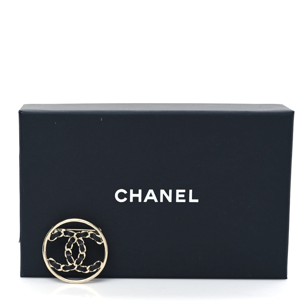 Lambskin Chain CC Round Brooch Black Gold