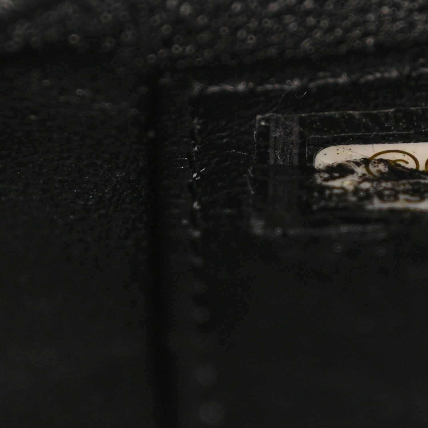 Caviar Quilted Medium CC Filigree Flap Beige Black