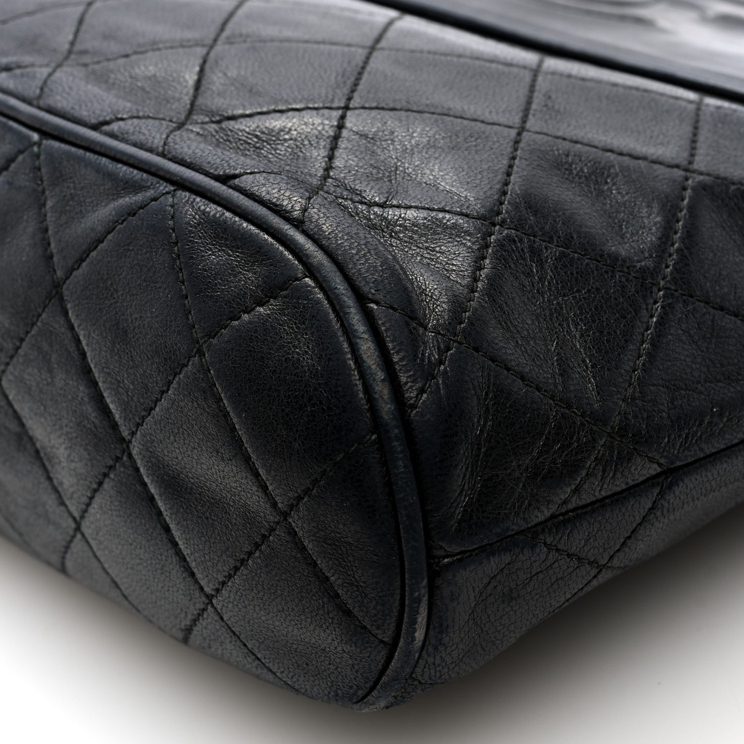 Lambskin Quilted CC Tassel Shoulder Flap Bag Black