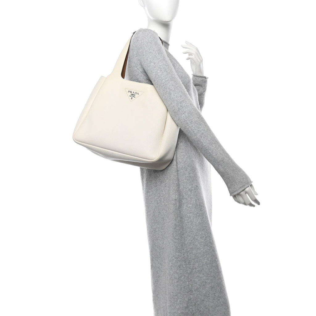 Vitello Daino Soft Large Dynamique Tote White Caramel