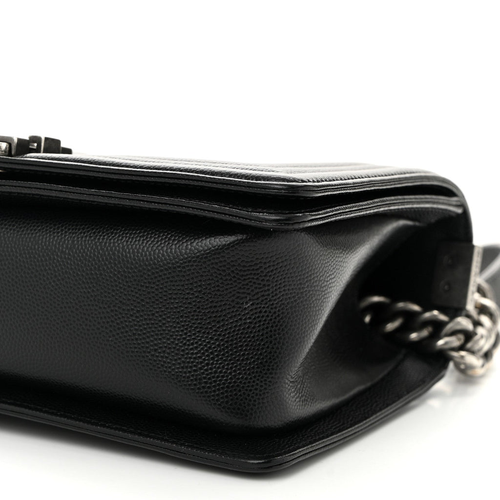 Caviar Quilted Medium Boy Flap Black