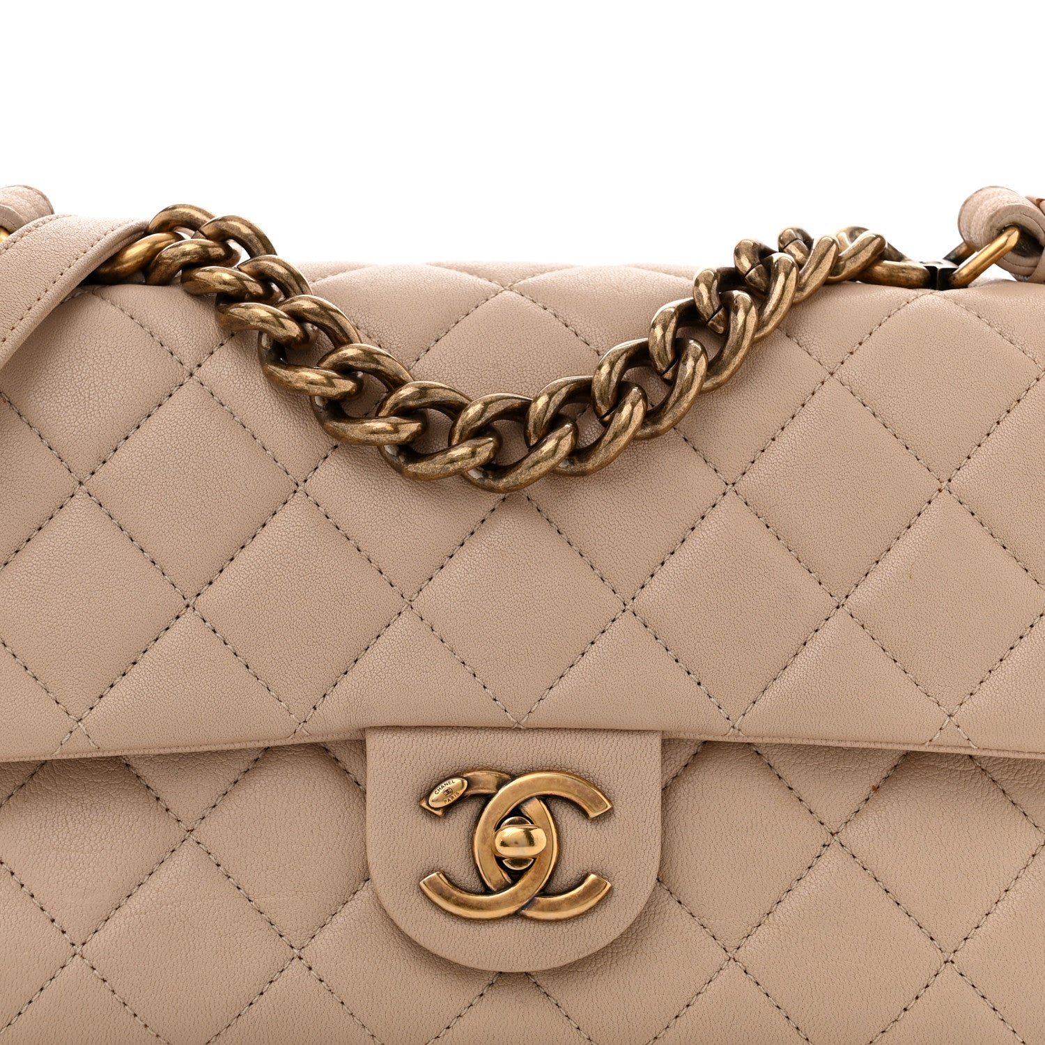 Shiny Sheepskin Quilted Small Trapezio Flap Beige