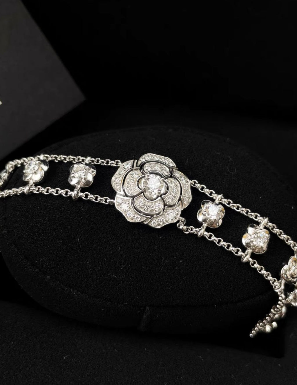 CHANEL Bouton de Camélia Bracelet