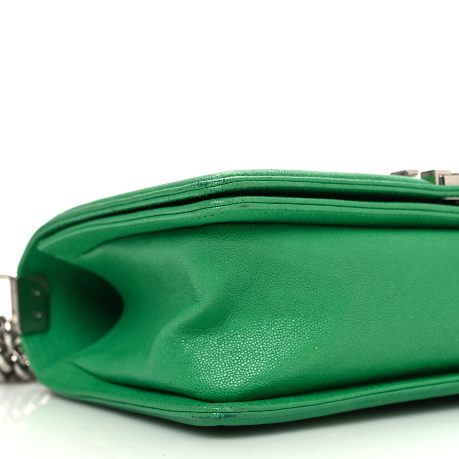 Caviar Quilted Medium Boy Flap Green
