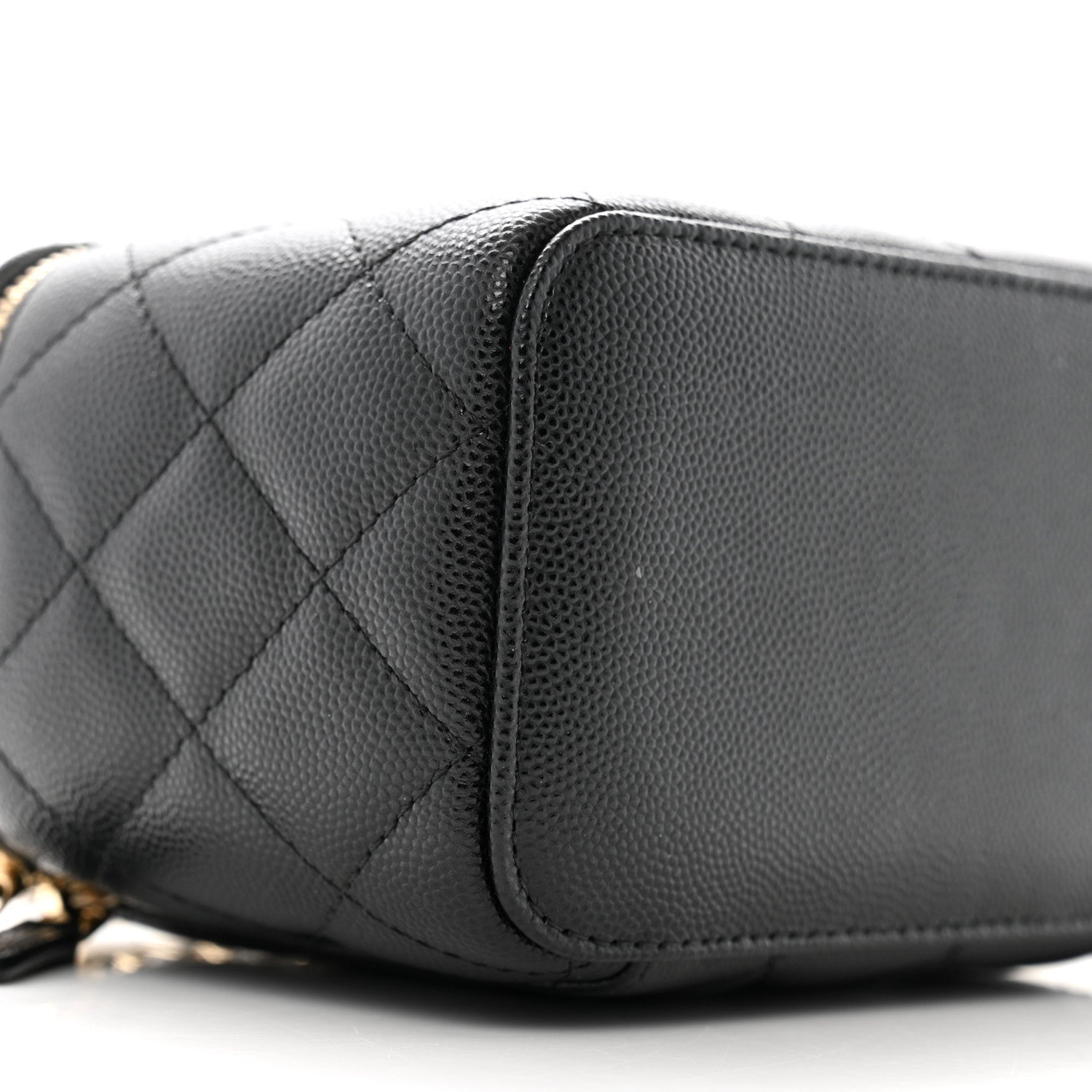 Caviar Quilted Small Vanity Case With Chain Black