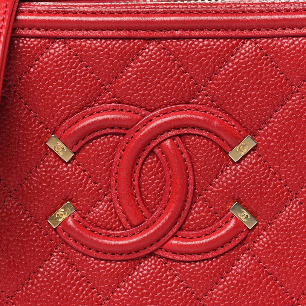 Caviar Quilted Small CC Filigree Vanity Case Red