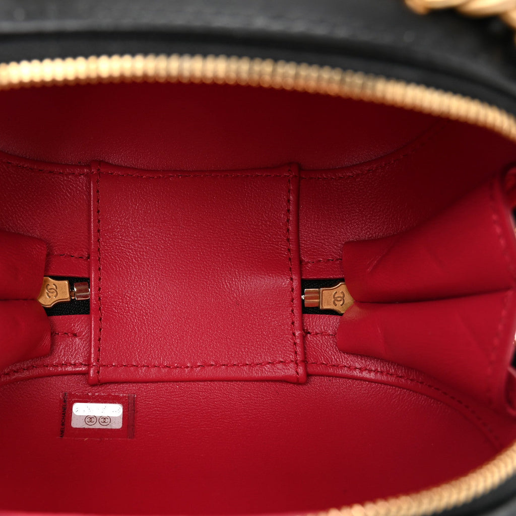 Lambskin Quilted Small CC Bubble Vanity Case With Chain Black