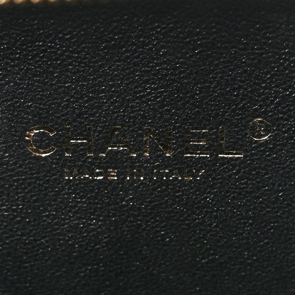 Caviar Quilted Small CC Filigree Vanity Case Black
