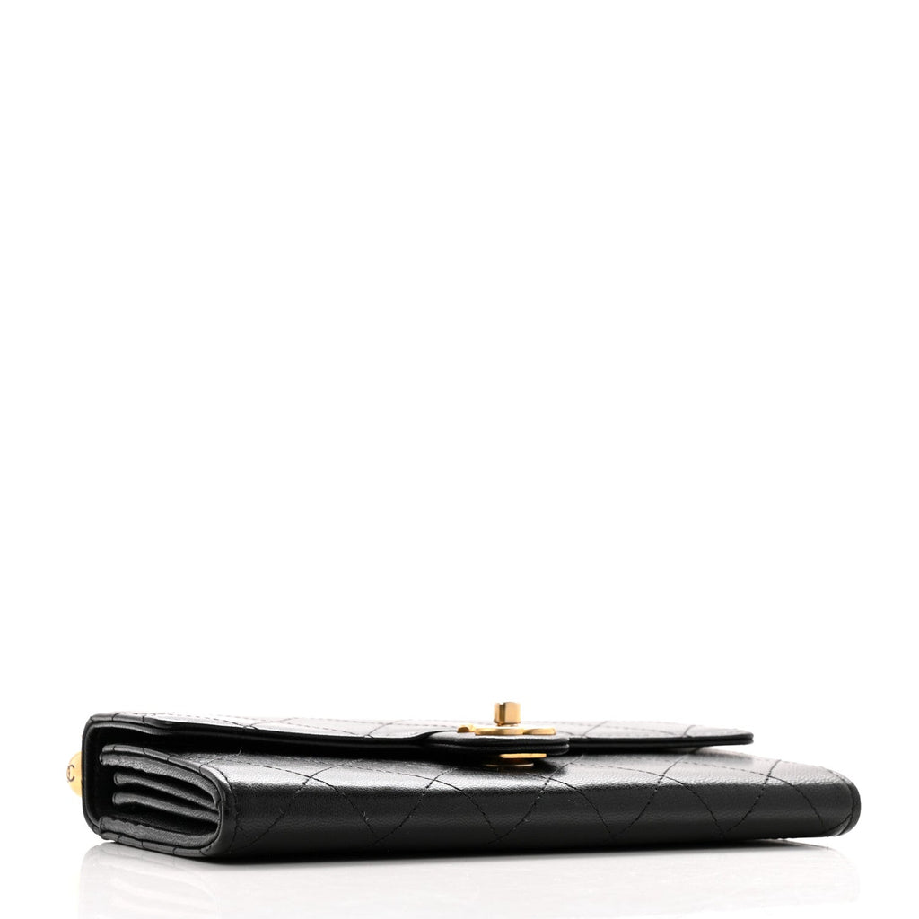 Goatskin Quilted Chic Pearls Clutch With Chain Black