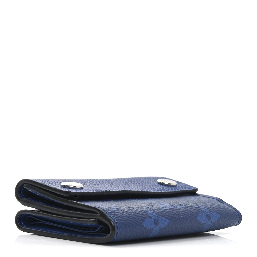 Monogram Taiga Discovery Compact Wallet Cobalt