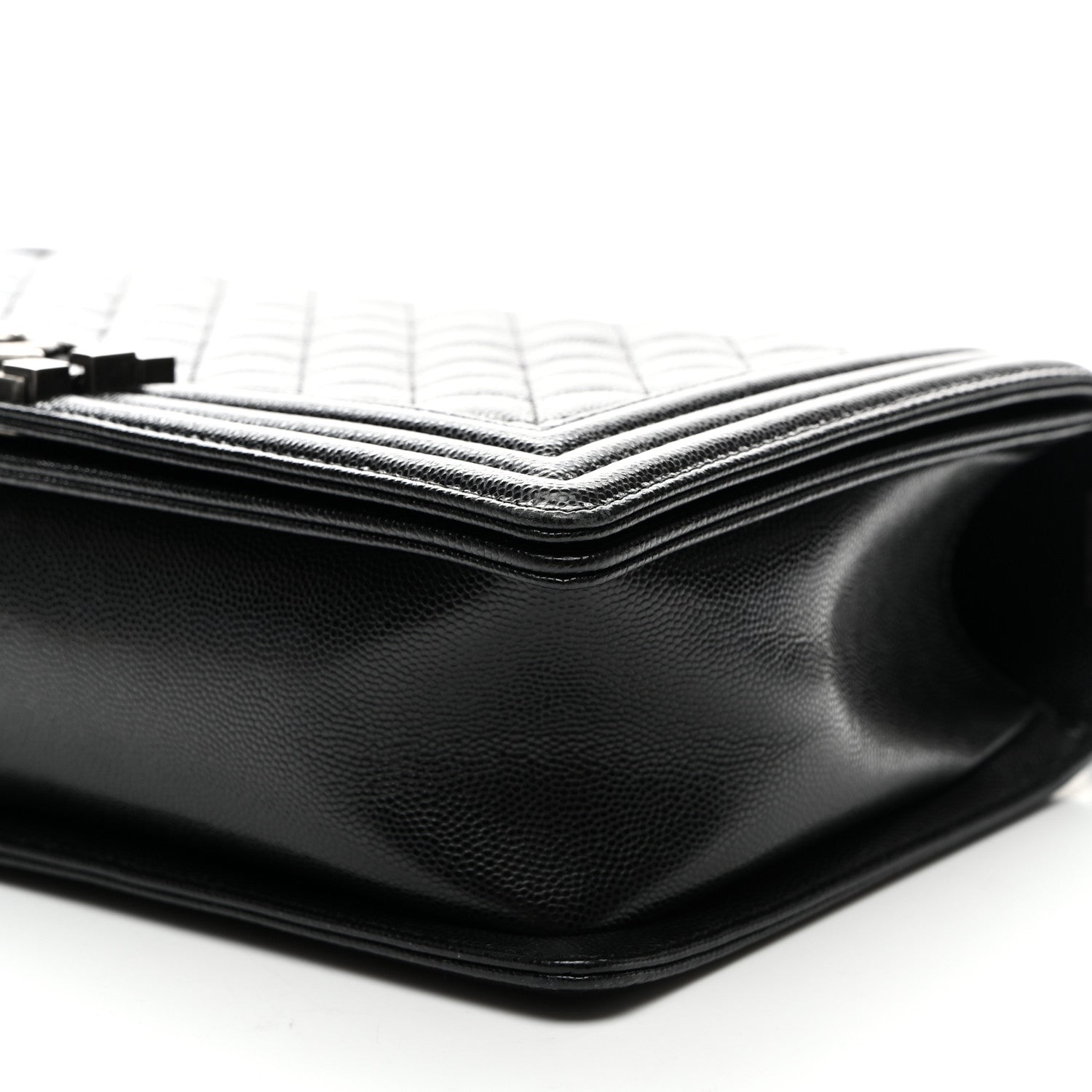 Caviar Quilted New Medium Boy Flap Black