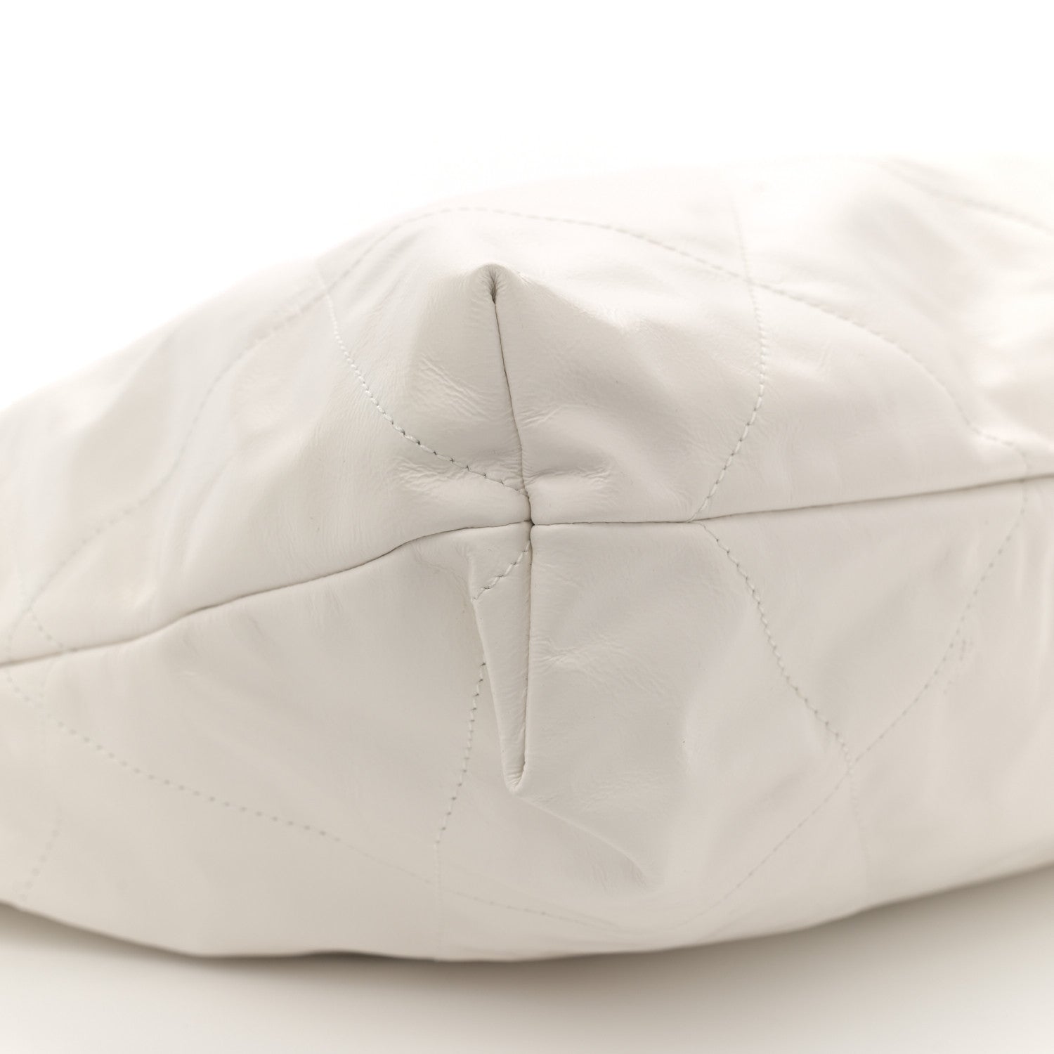 Calfskin Quilted Chanel 22 White