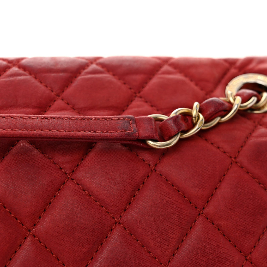 Iridescent Calfskin Large Chic Quilt Flap Red