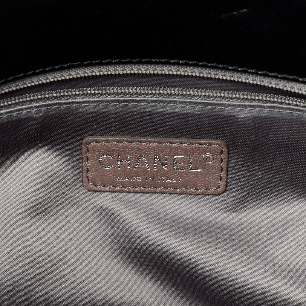 Glazed Calfskin Twisted Medium Flap Black
