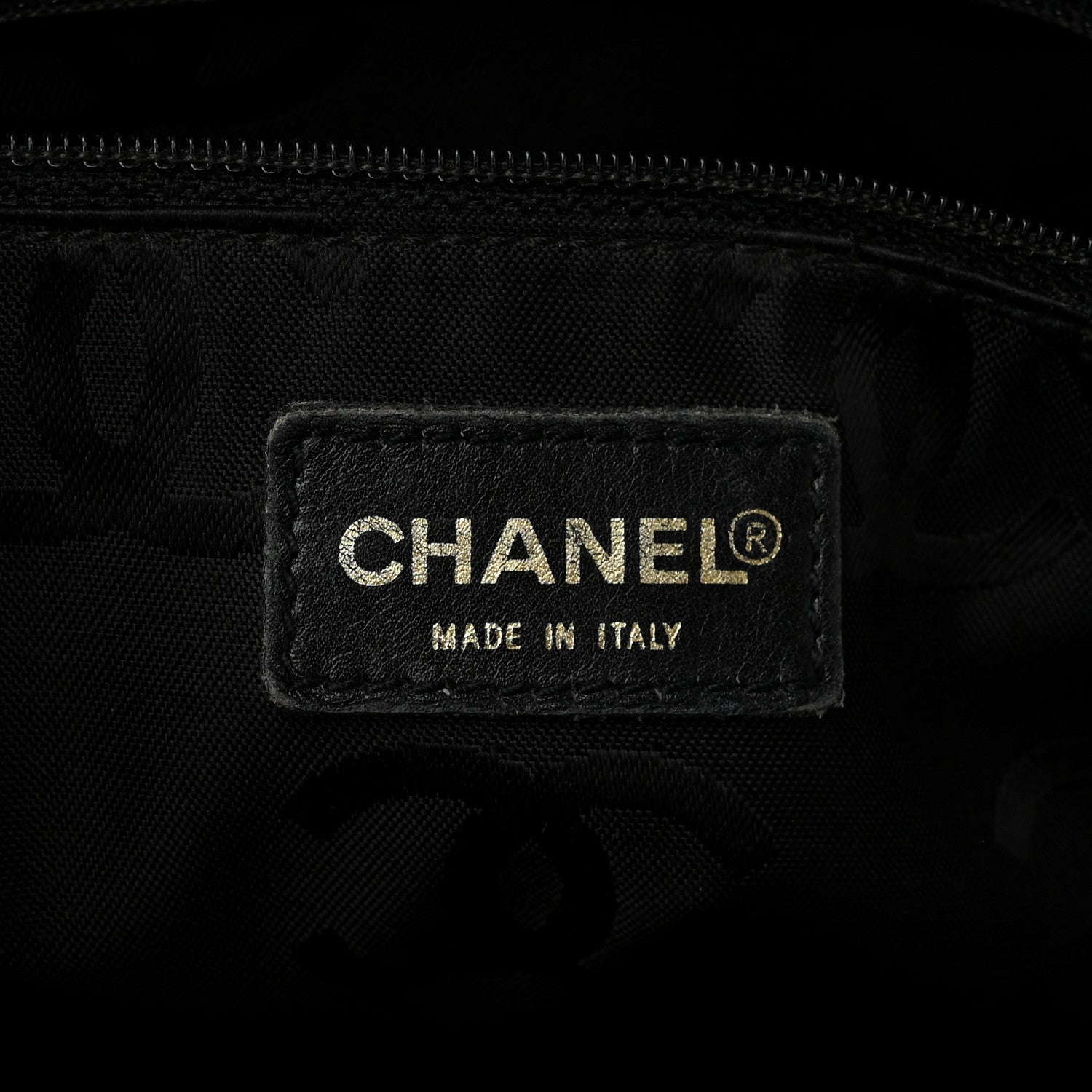 Calfskin Contrast Stitch Surpique Black