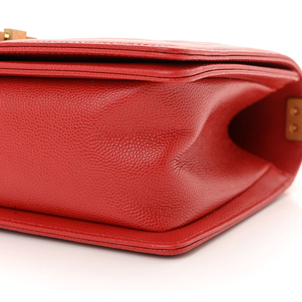 Caviar Chevron Quilted Medium Boy Flap Red