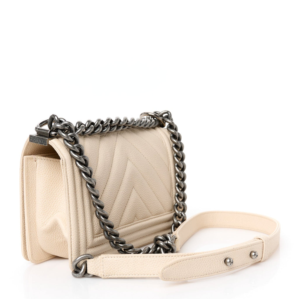 Caviar Chevron Quilted Small Boy Flap Light Beige