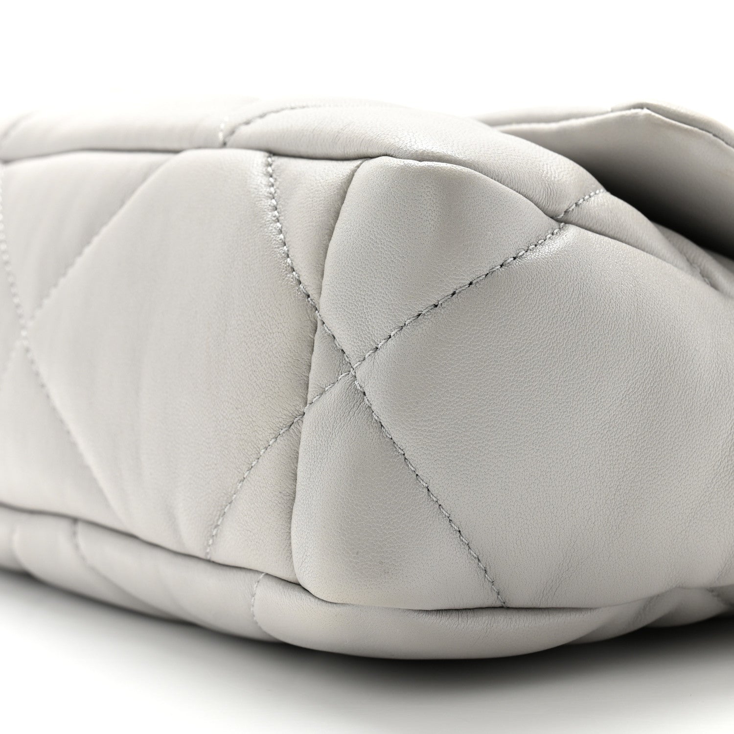 Lambskin Quilted Medium Chanel 19 Flap Grey