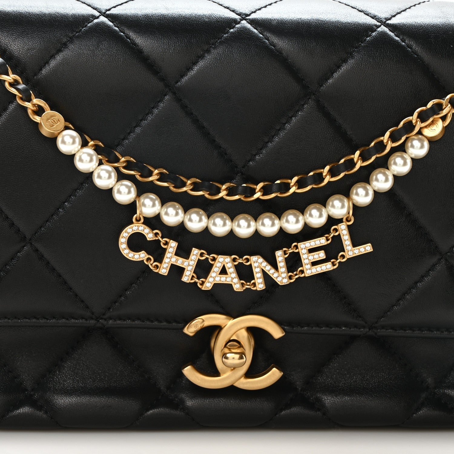 Shiny Lambskin Quilted Mini Pearl Logo Flap Black
