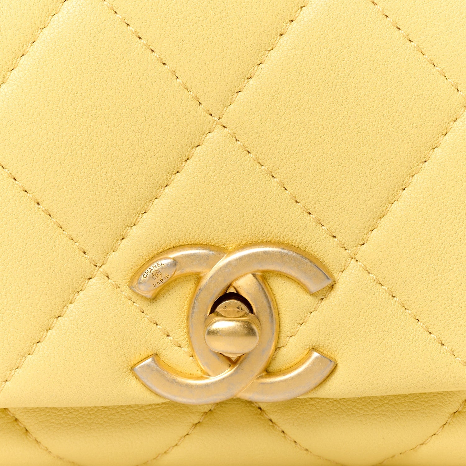 Shiny Lambskin Small Chain Is More Flap Yellow