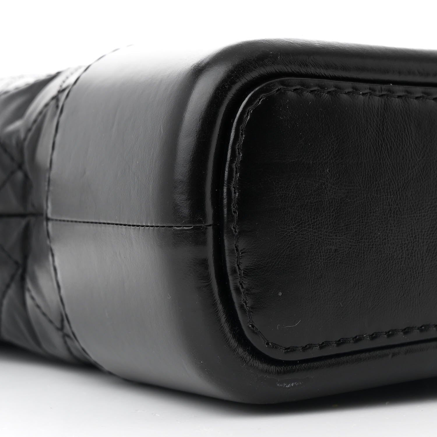 Aged Calfskin Quilted New Medium Gabrielle Hobo Black