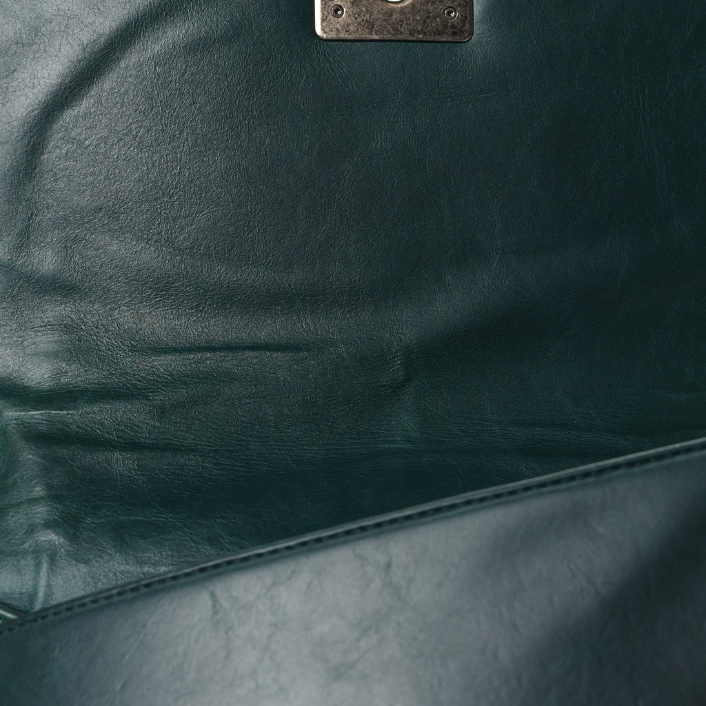 Calfskin Double Stitch Medium Boy Flap Green