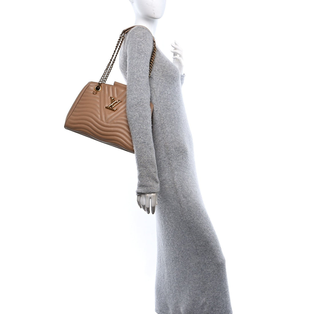 Calfskin New Wave Chain Tote Noisette