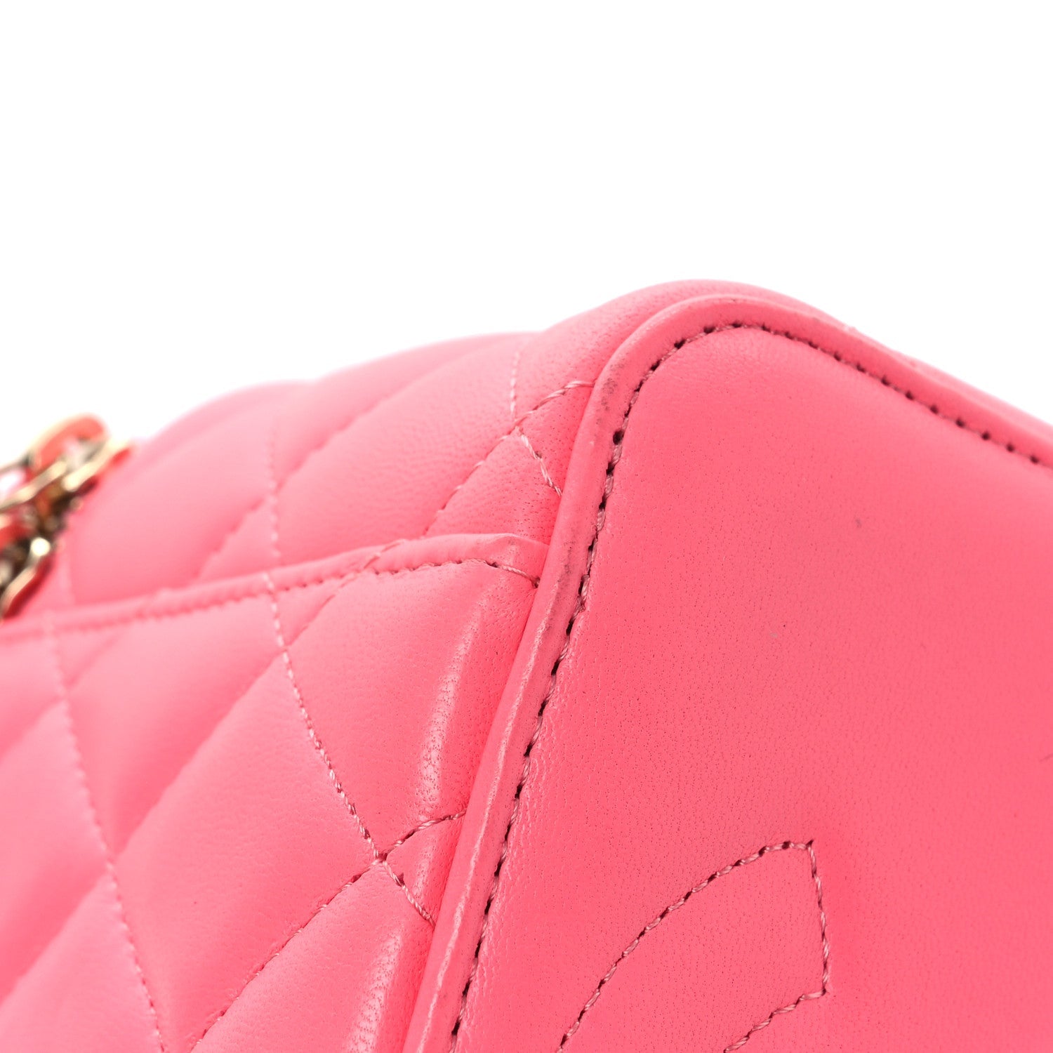 Lambskin Enamel Quilted Roller Skate Small Vanity Case With Chain Pink
