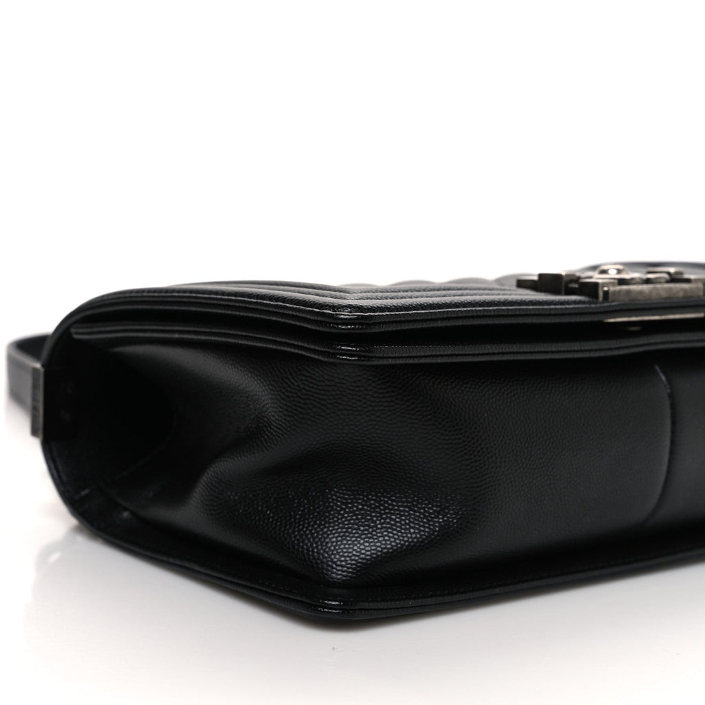 Caviar Quilted Medium Boy Flap Black