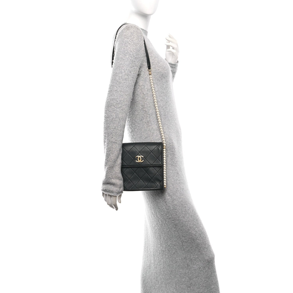 Calfskin Quilted Pearl Small About Pearls Hobo Bag Black