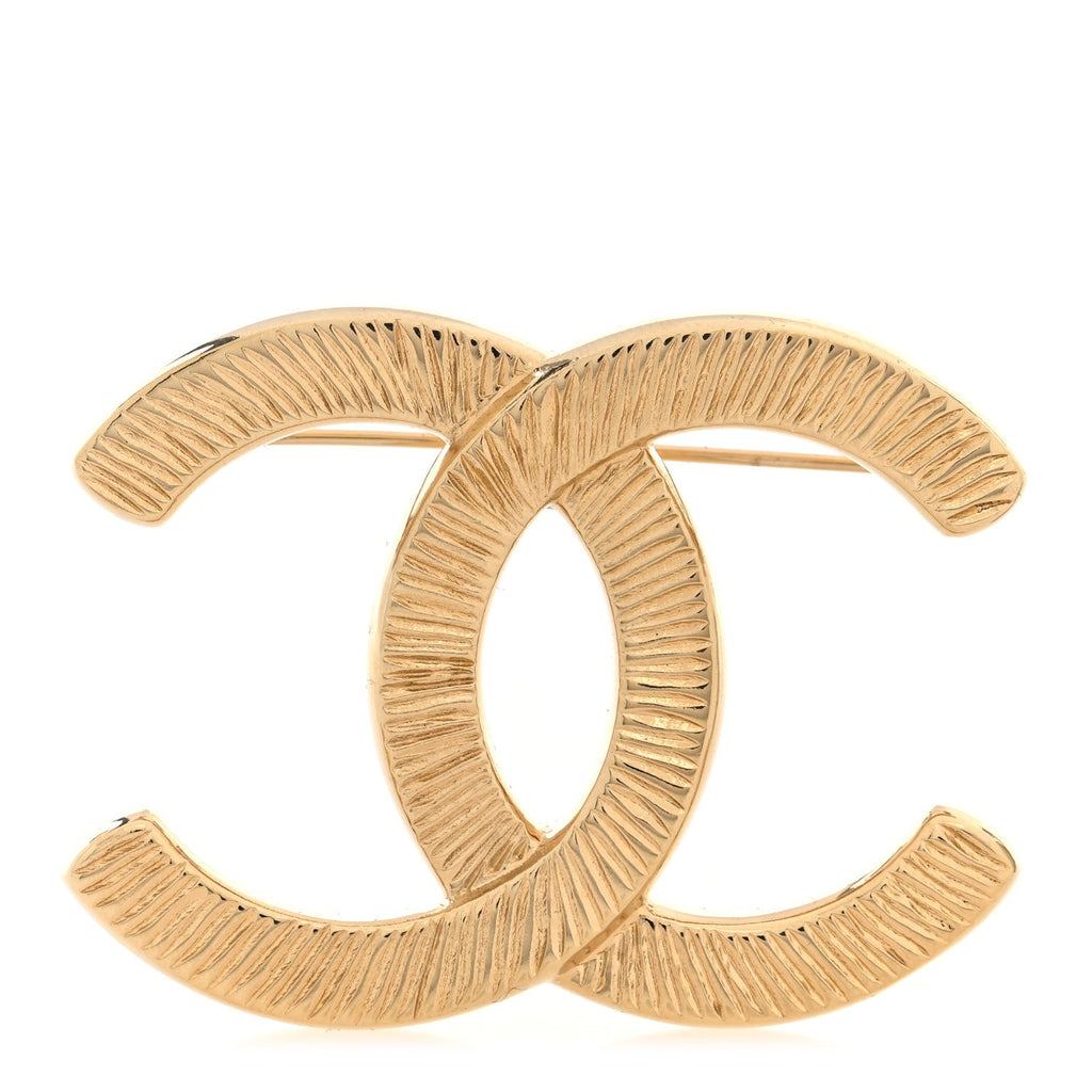 Metal CC Brooch Gold
