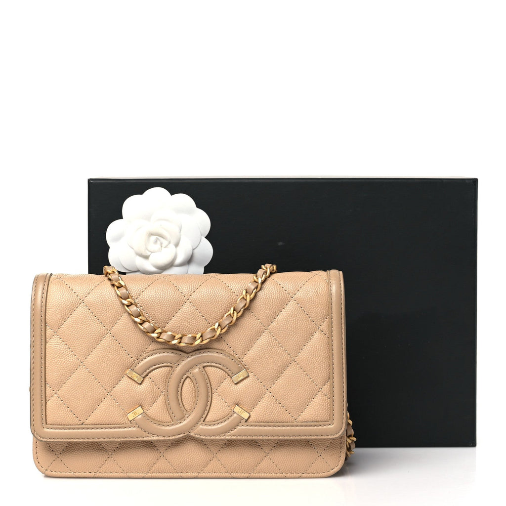 Caviar Quilted CC Filigree Wallet On Chain WOC Beige