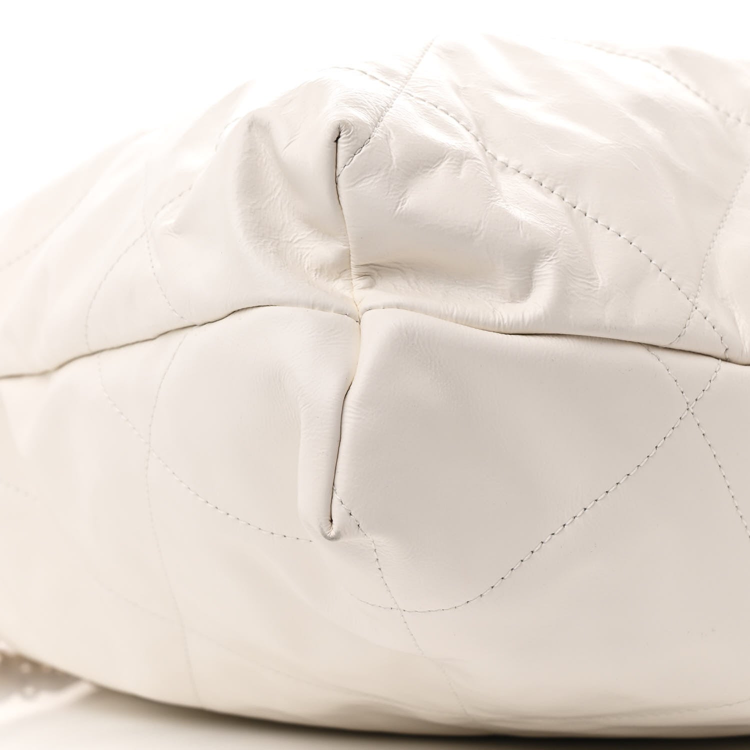 Shiny Calfskin Quilted Chanel 22 White Black