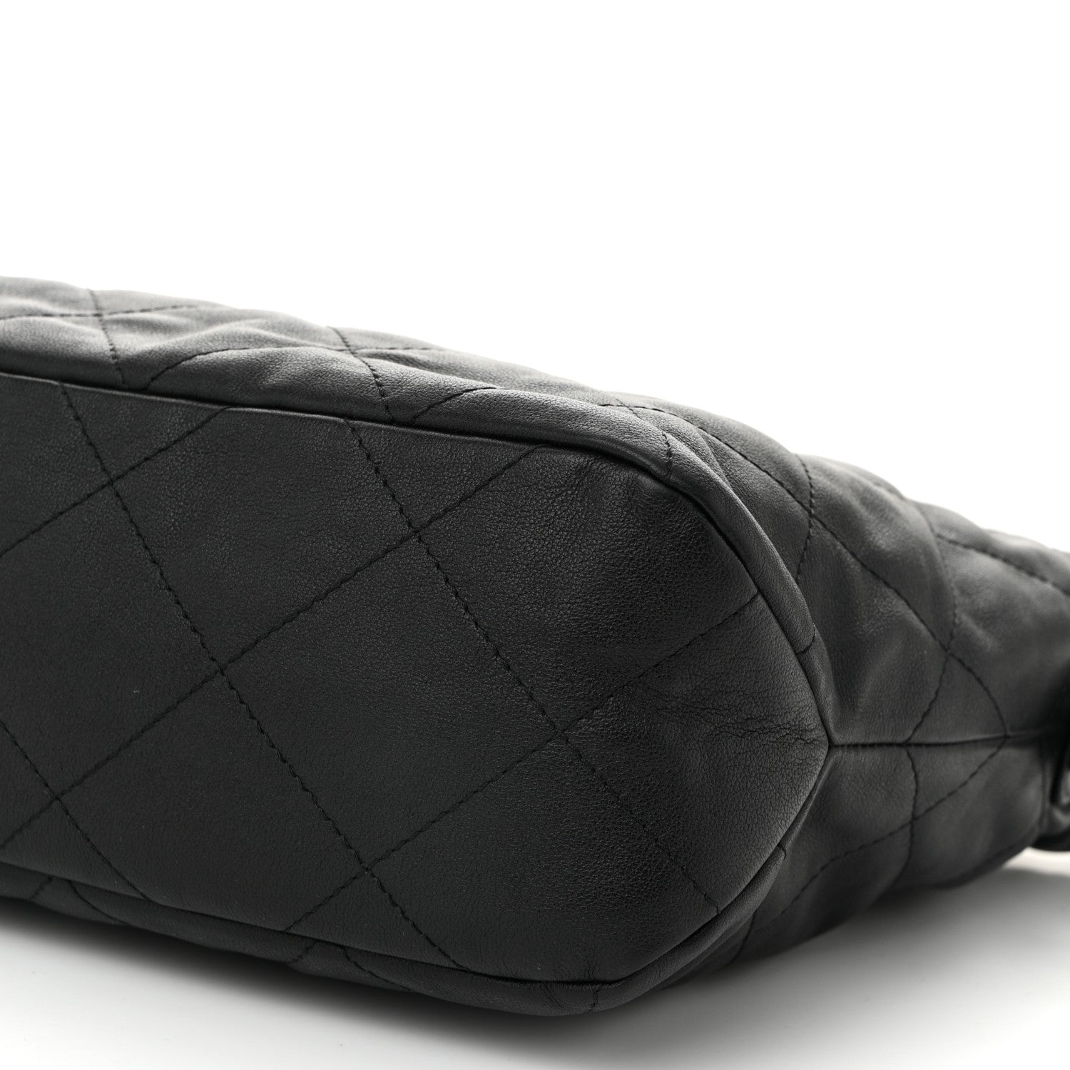 Calfskin Quilted Large Daily Hobo Black