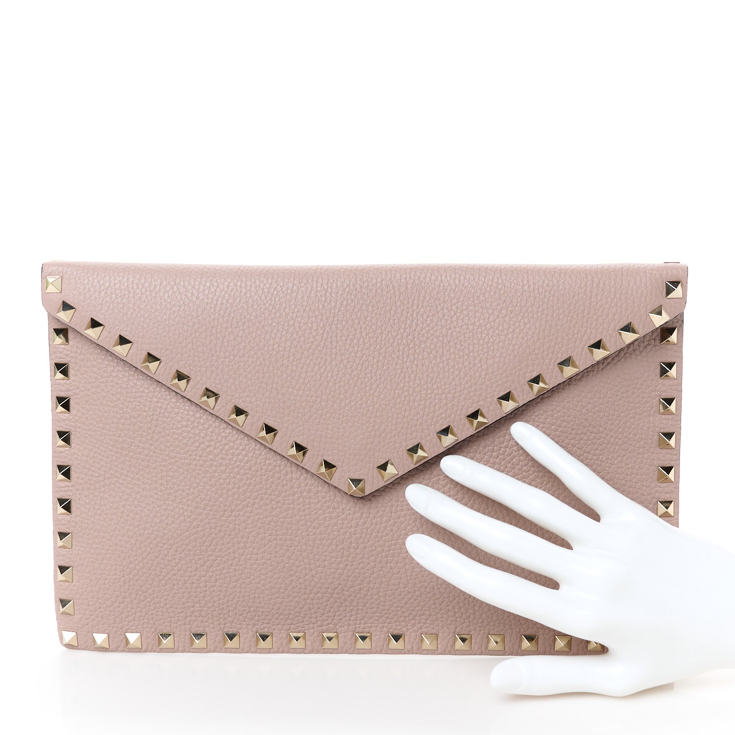 Pebbled Calfskin Large Rockstud Envelope Clutch Poudre