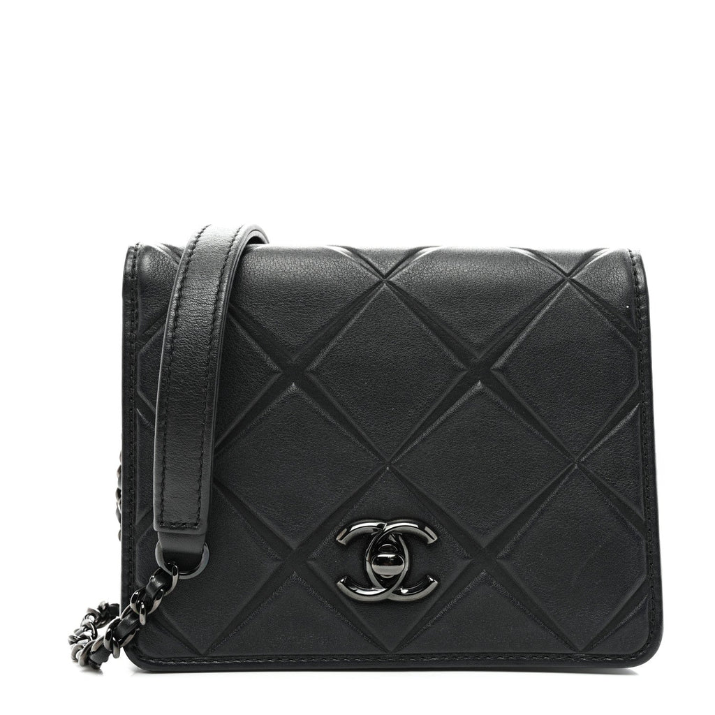 Calfskin Mini Propeller Flap Black