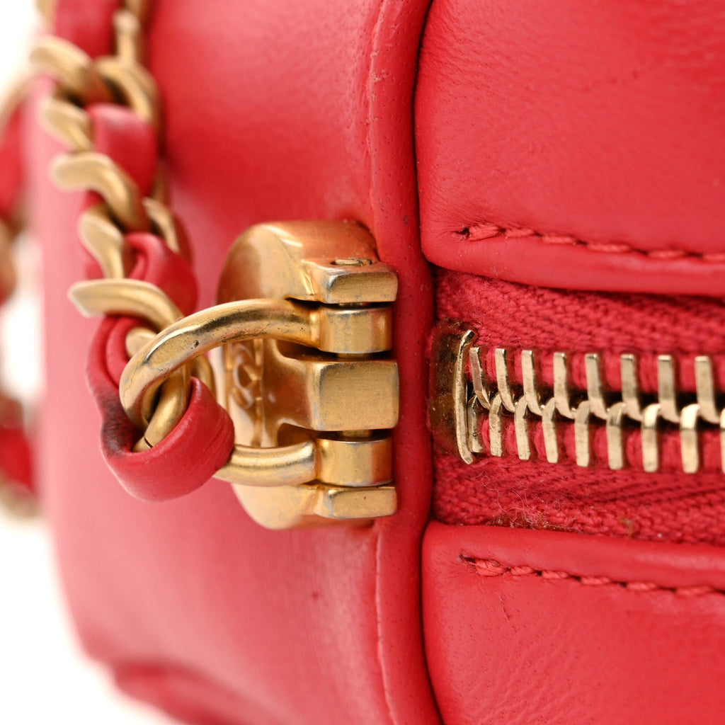 Lambskin Quilted CC Pearl Crush Camera Case Red