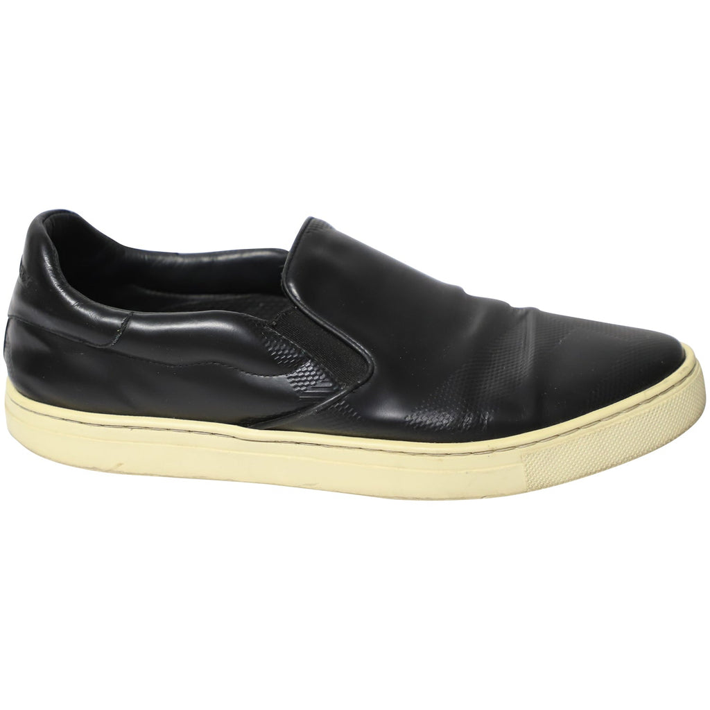 Burberry Sneakers in Black Leather