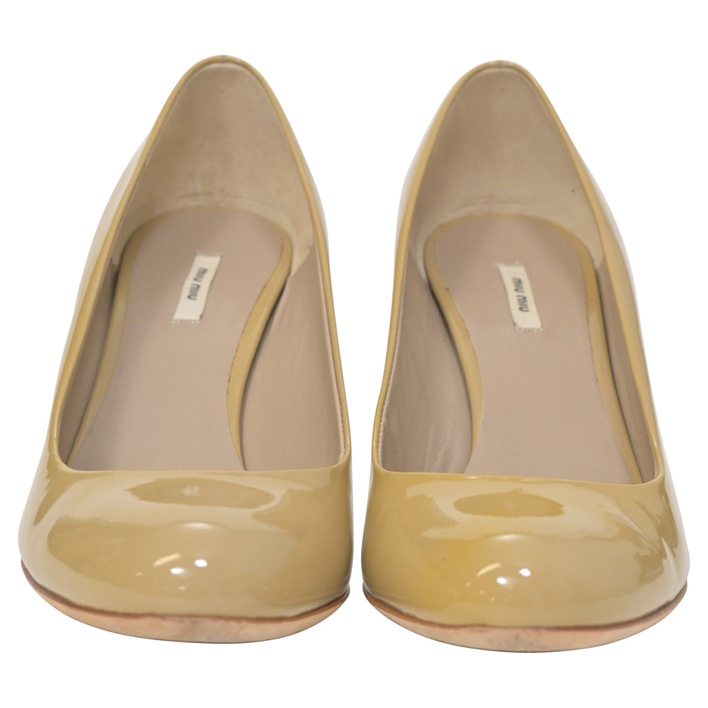 Miu Miu Mid-Heel Pumps in Beige Patent Leather