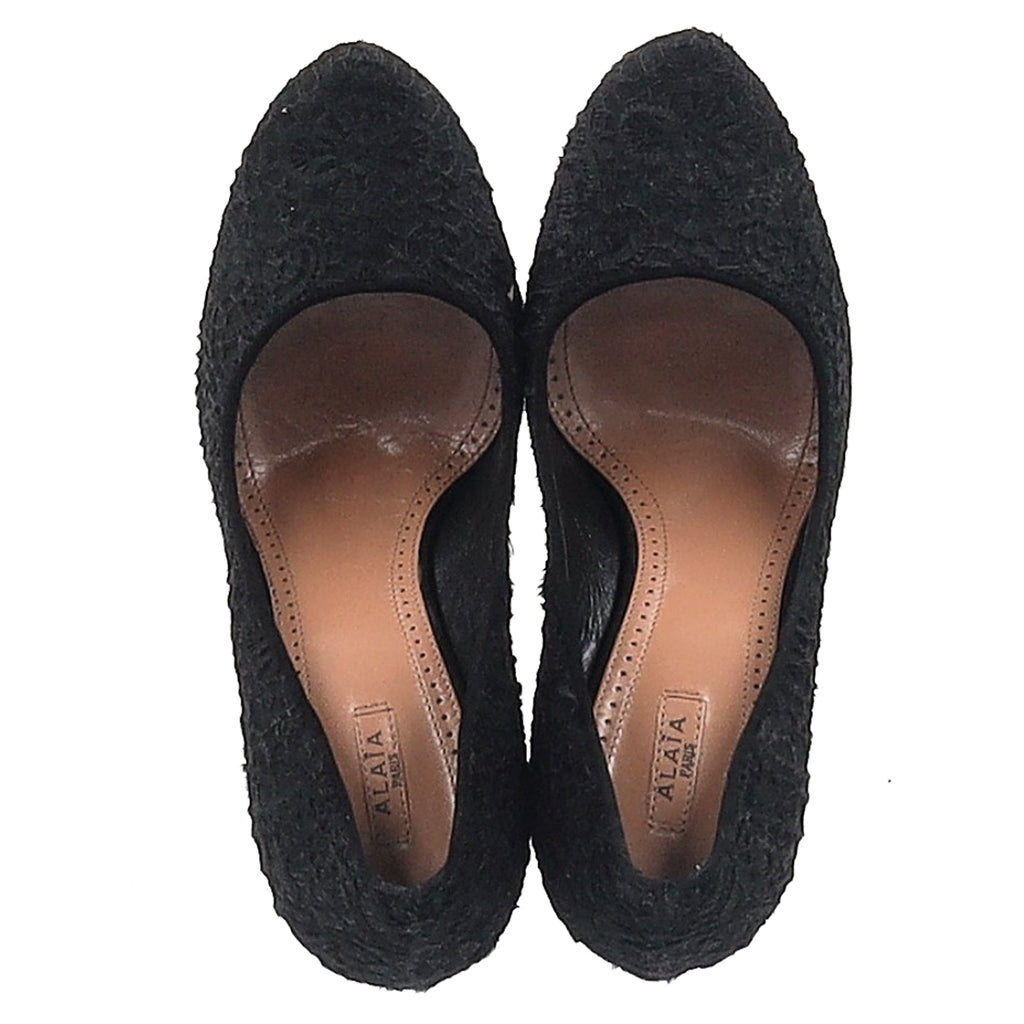 Women's Alaïa Azzedine Lace Platform Pumps in Black Cotton