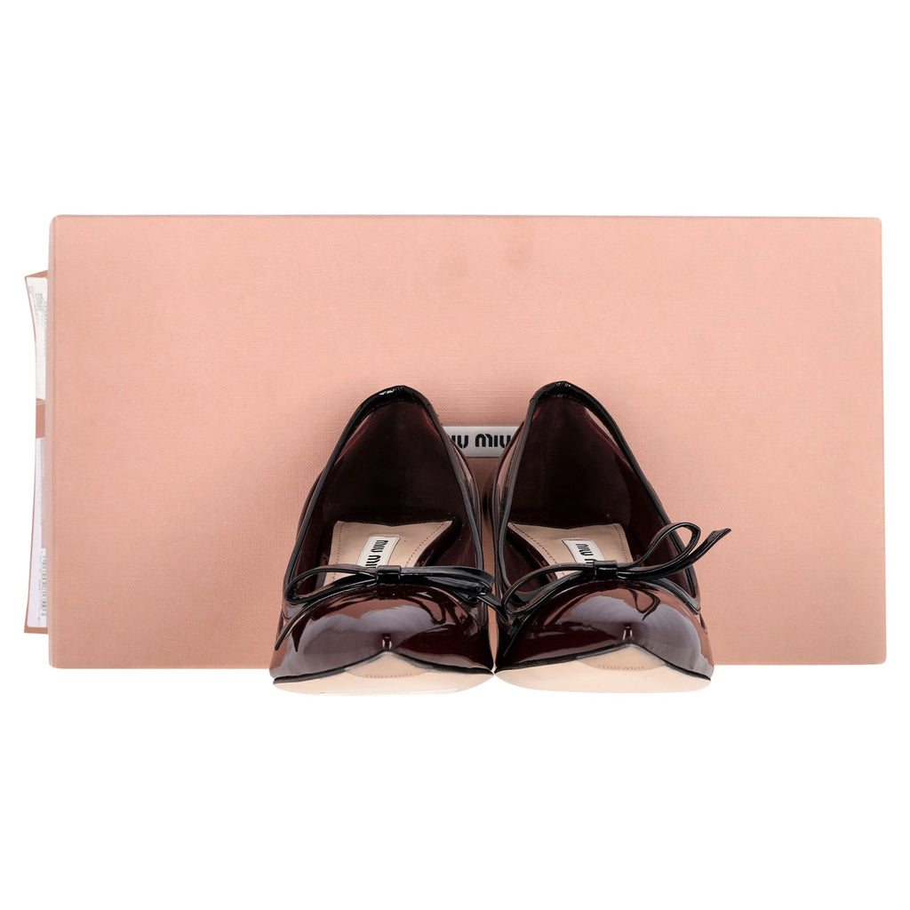 Miu Miu Bow Detail Pumps in Brown Patent Leather