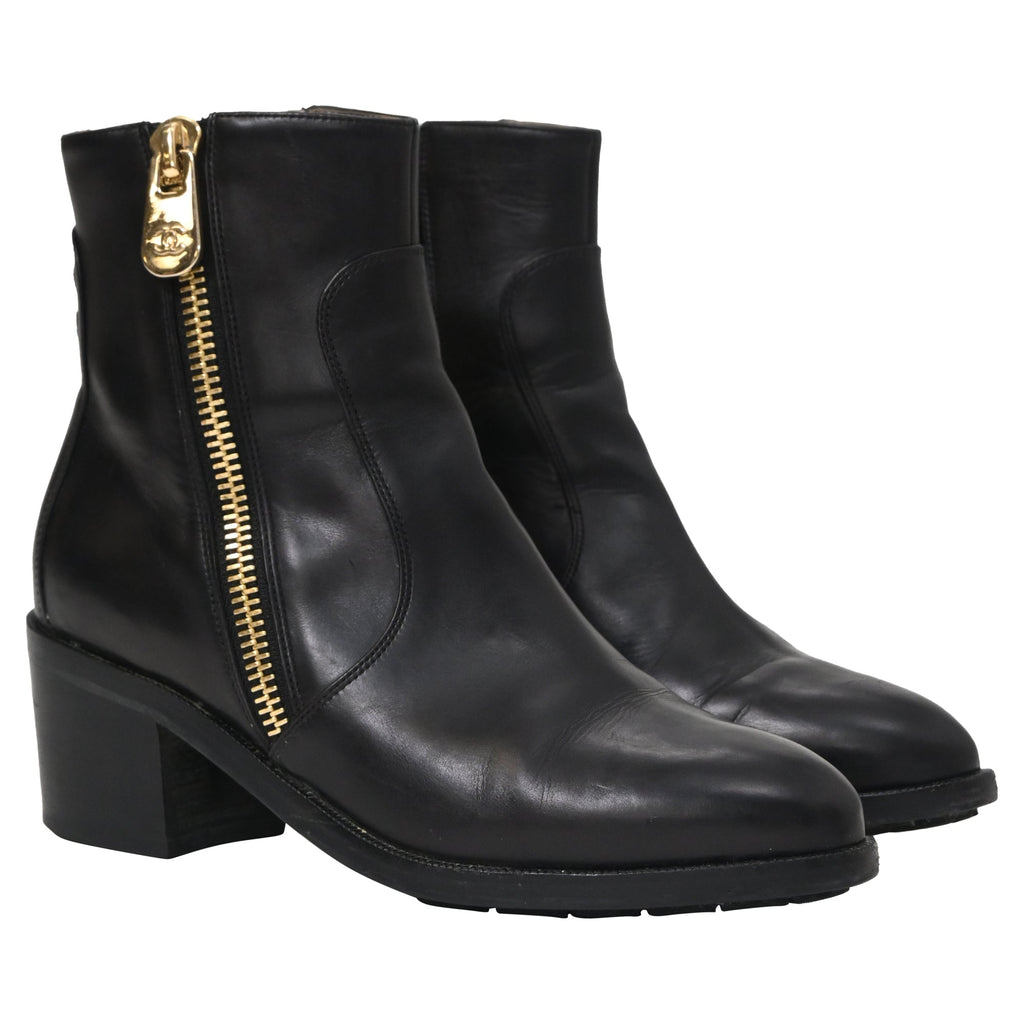 Chanel CC Logo Double-Zipped Block Heel Ankle Boots in Black Leather