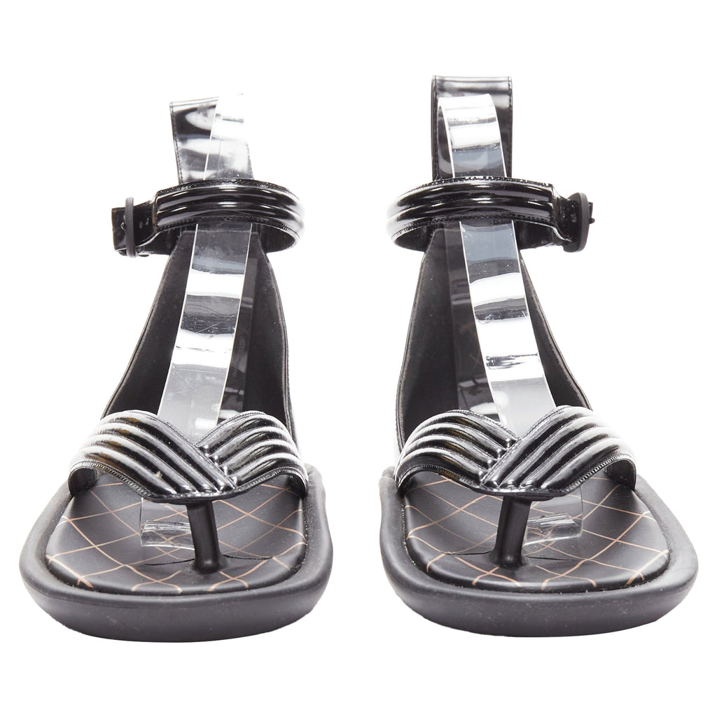 Women's Louis Vuitton Desert Dream leather geta thong sandals