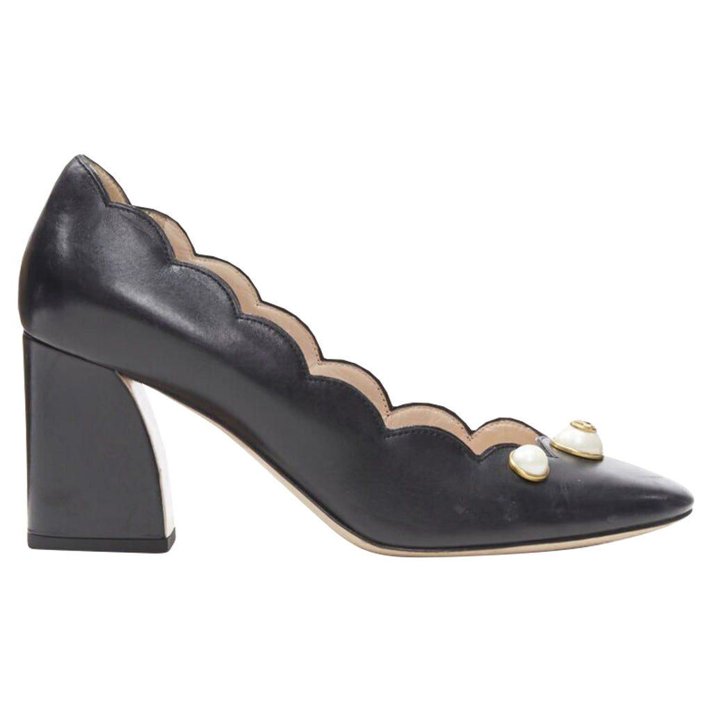 Women's Gucci GG Pearl leather scalloped pump