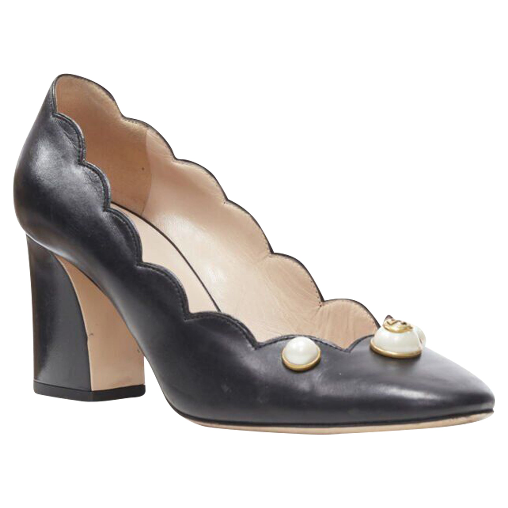 Women's Gucci GG Pearl leather scalloped pump