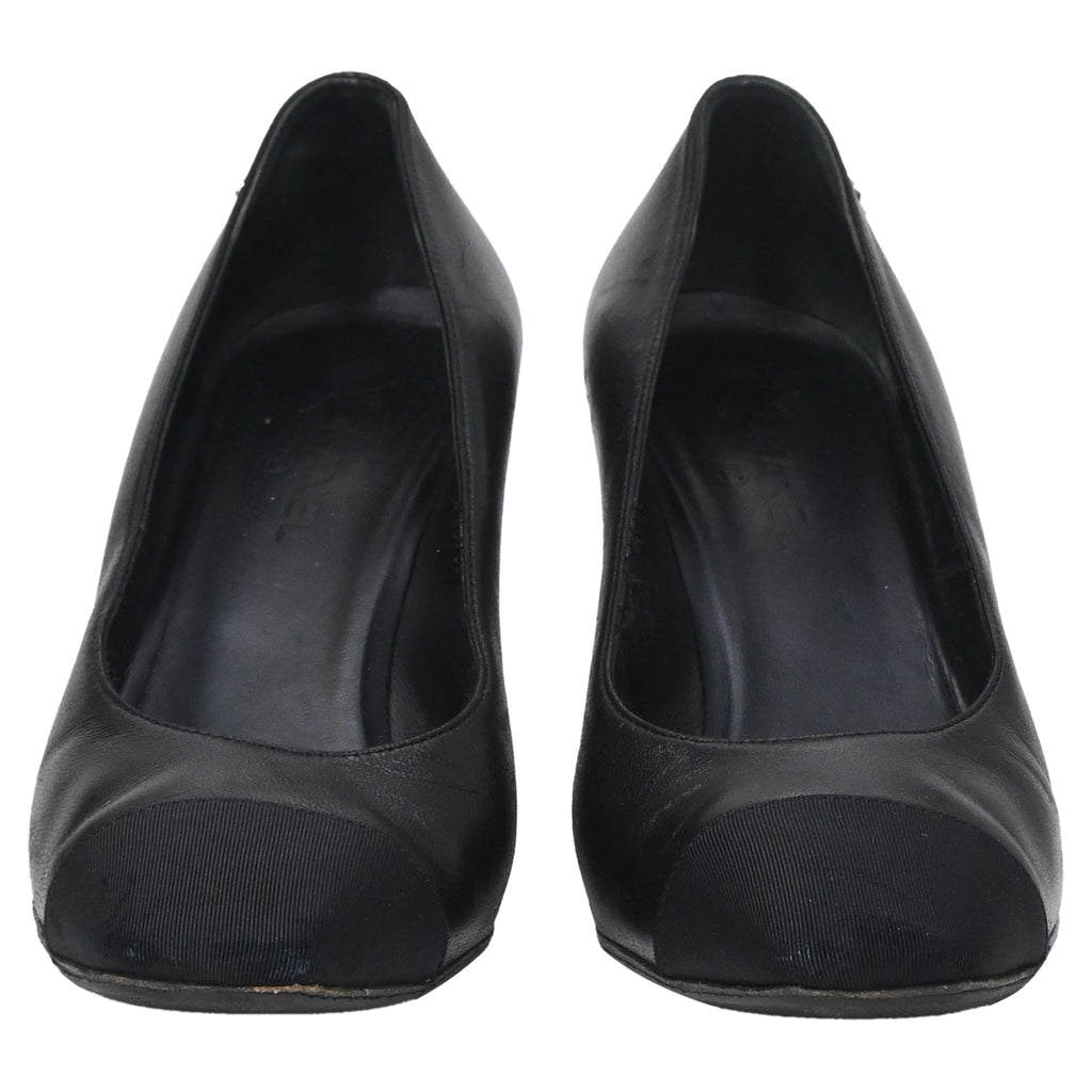 Chanel Interlocking CC Sculptured Heel Pumps in Black Leather