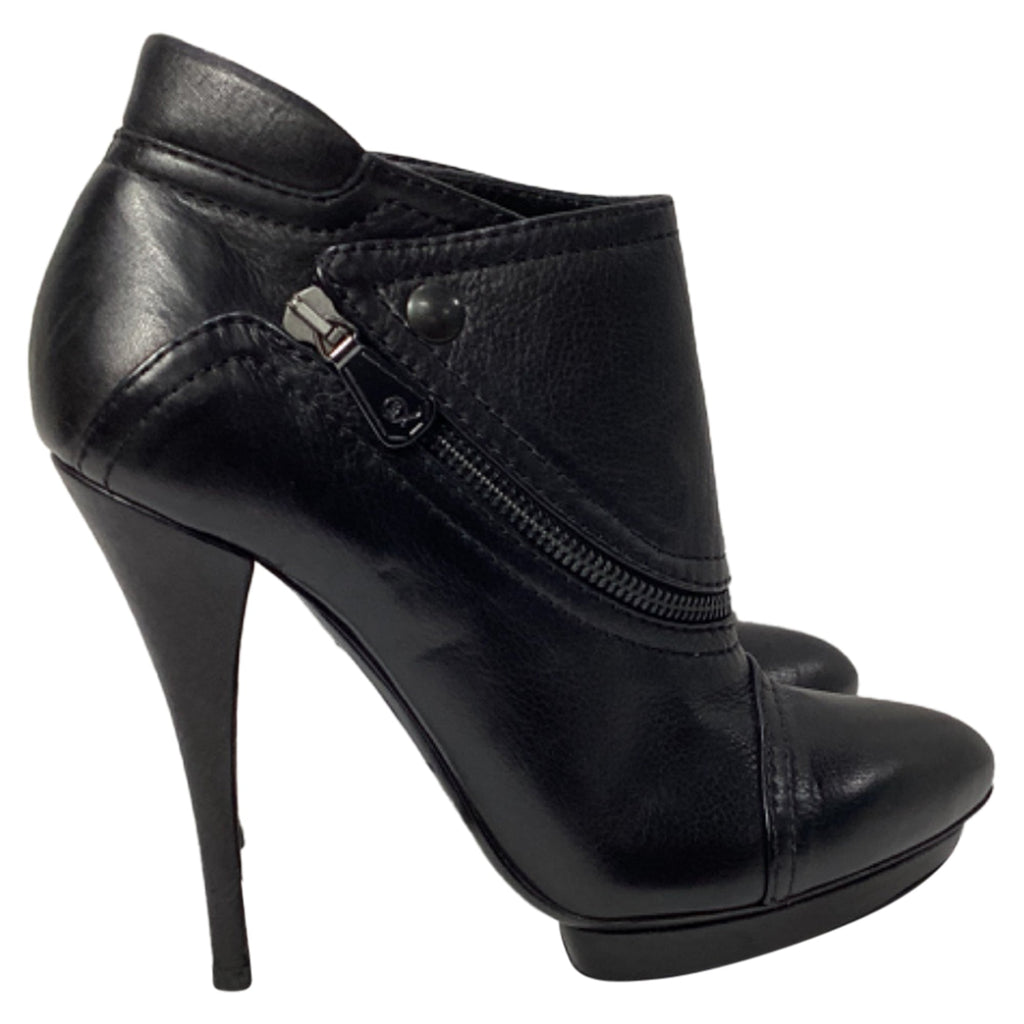 Alexander Mcqueen Zipped Biker Platform Ankle Boots in Black Leather