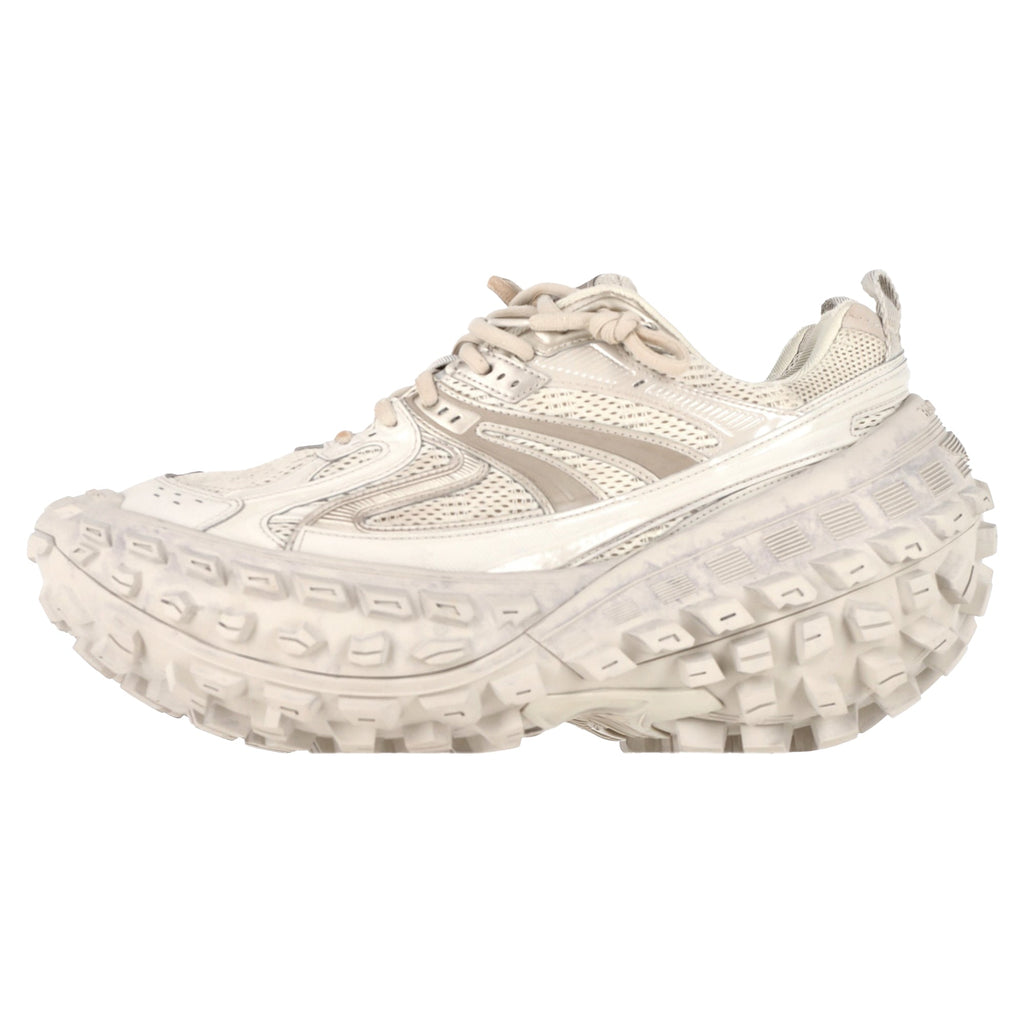 Men's Balenciaga Bouncer Distressed Sneakers in Beige Polyurethane