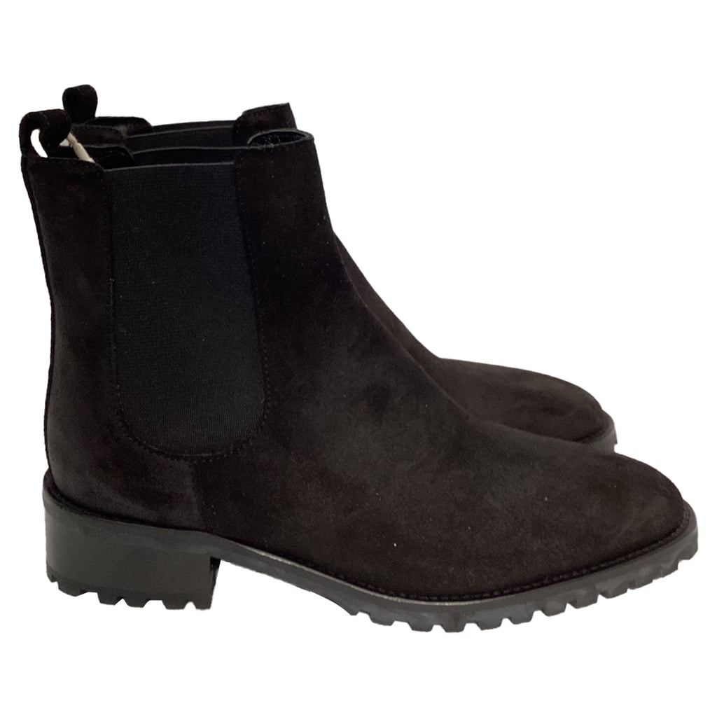 Women's Manolo Blahnik Chelata Chelsea Boots in Black Suede