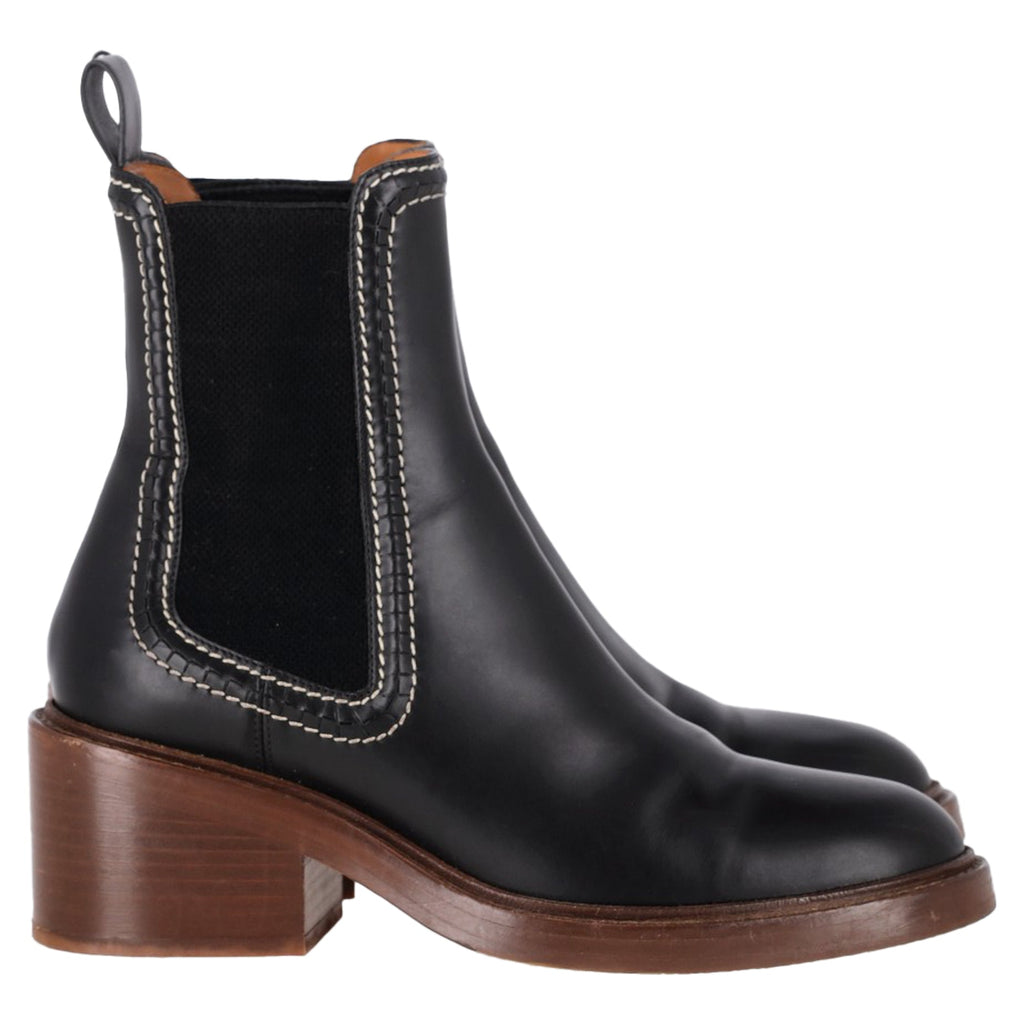 Chloé Mallo Chelsea Boots in Black Calf Leather